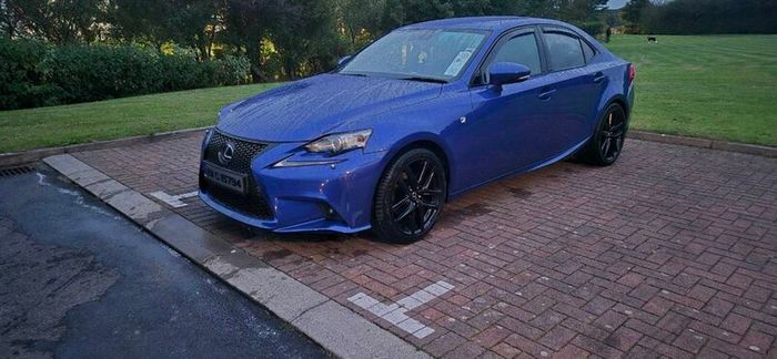 2015 Lexus IS300H