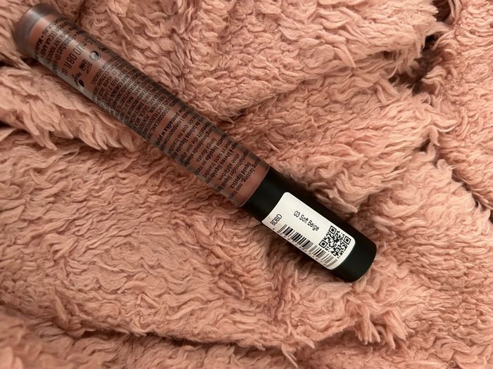 essence 8h Matte Liquid Lipstick Shade 03 Soft Beige (Swatched Once)