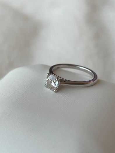 Engagement Diamond Ring