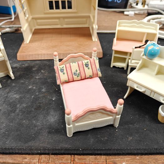 Sylvanian Sweet Shop building and other furniture