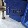 record 1 ton vice Image 2