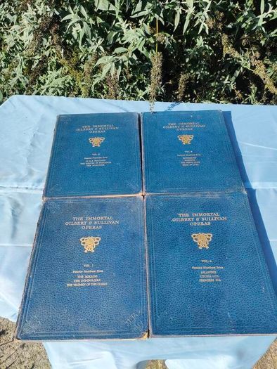 Volumes 1-4 Gilbert & Sullivan Operas