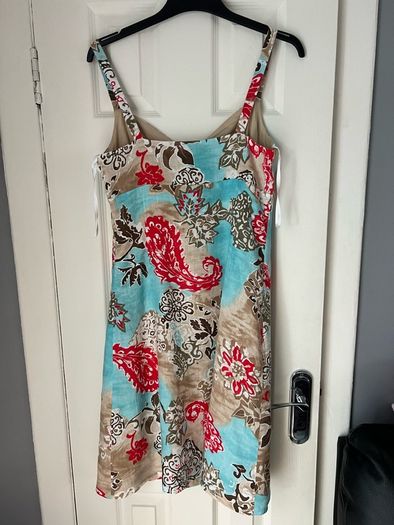 Ladies stunning dress uk 8 never worn