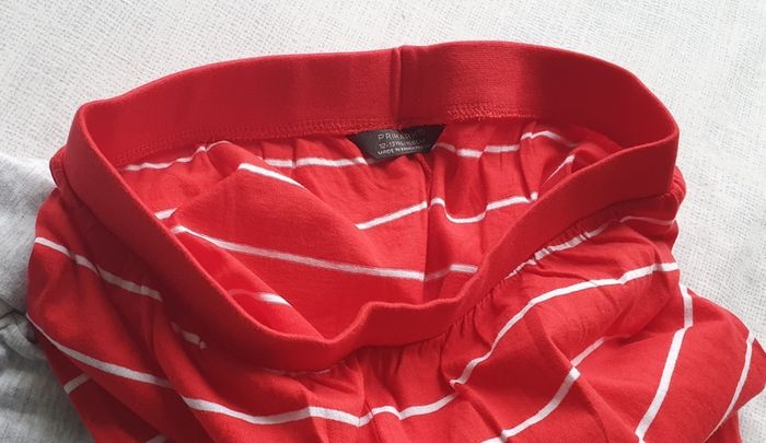 BNWT - Age: 12 / 13 Years - A Lovely Pair of Christmas Pyjamas - Long Sleeved - Cuffed Legs