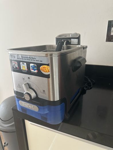 deep fat fryer