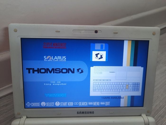 Samsung netbook with Retro gaming Operating system