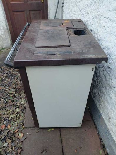 Stanley solid fuel cooker with back boiler