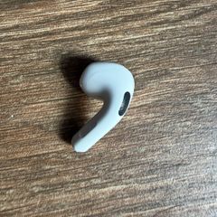 apple AirPod 4 left
