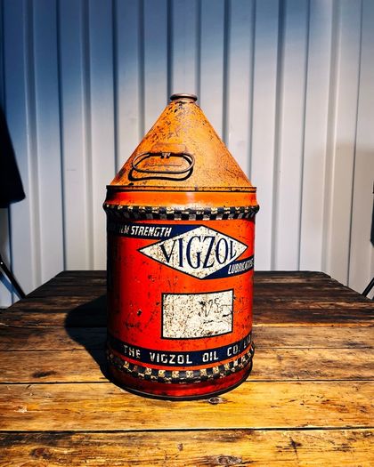 Vigzol 5-gallon Motor Oil Can. London, C.1930s/40s