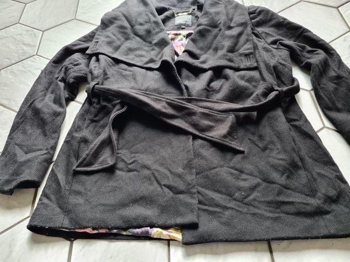 Black coat Ted Baker Size 2 Size small S