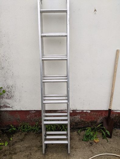 Werner Triple Compact Extension Ladder