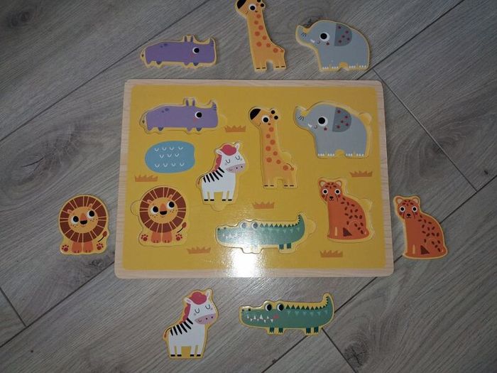 In The Zoo Wooden Insert Animal Puzzle - 7 Animals - Age - 12 Months +