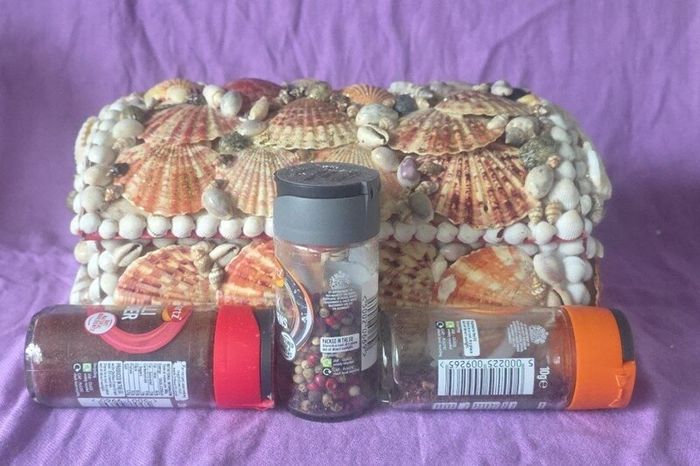 Collectable shell box