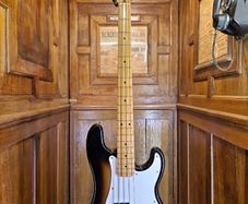 Squier Precision Bass 1982-84