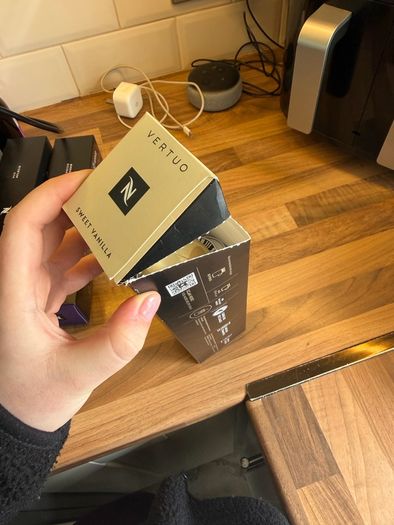 Nespresso by De'Longhi vertuo pop coffee machine