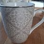 Aynsley 6 Light Grey and White Mugs Image 4
