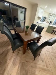 Dining table & 6 leather chairs
