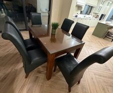 Dining table & 6 leather chairs