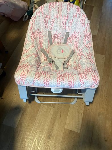 Baby bouncer chair - pink pattern