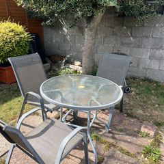 Garden Table and 3x chairs