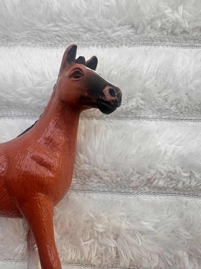 Britains Pony Horse Resin approx. 9 cm. Used Please see photos