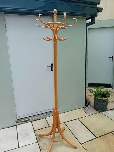 Wooden rotating coat stand