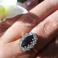 Vintage Gold Sapphire Cluster Ring