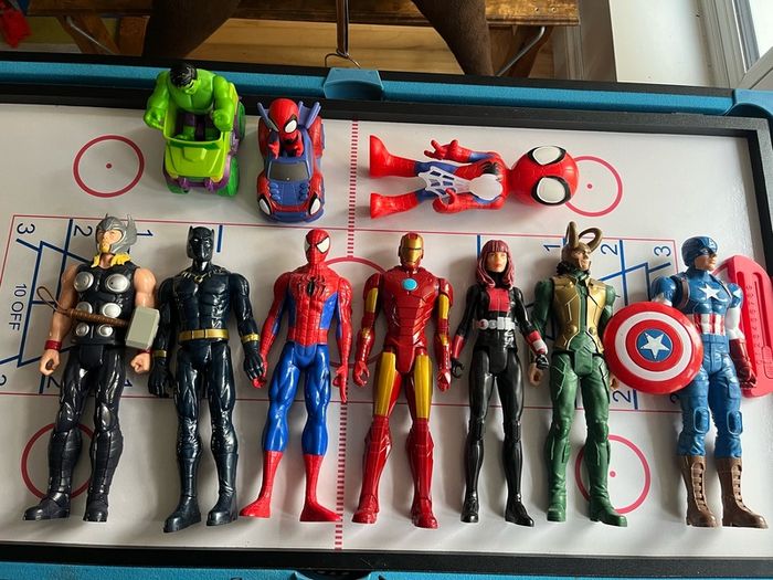 Marvel Avengers figures