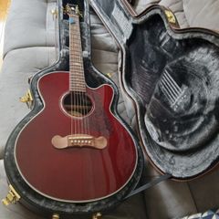 Epiphone EJ200 Coupe and fitted Epiphone case