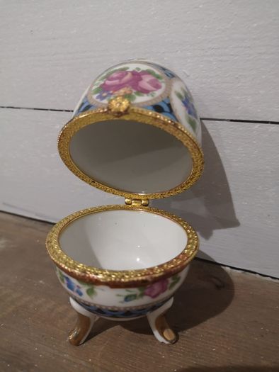 Vintage Porcelain egg
