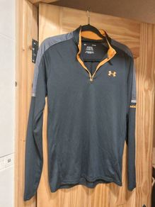 under Armour 1/4 Tech running top