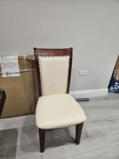 kitchen table and chairs
