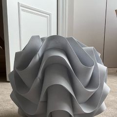 Ruffled lampshade / light grey