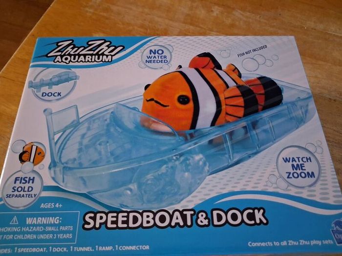zhu zhu aquarium and zhu zhu pet