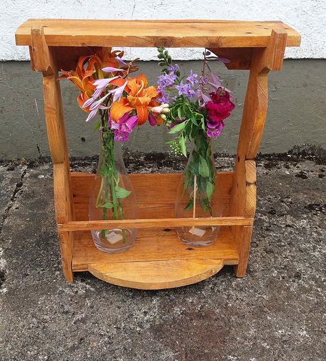 Rustic Wall / Stand fresh flowers with vases