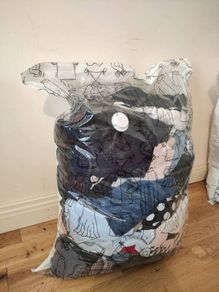 Maternity and breastfeeding clothes
