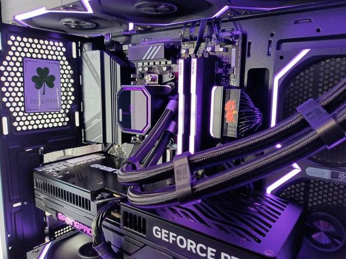 Custom Gaming PC | 7800x3d & RTX 5070 | 2Tb