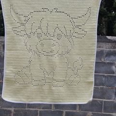 Filet crochet highland cow