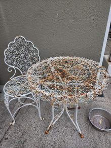 garden table 2 chairs
