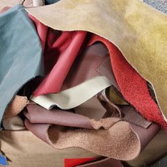 1KG of leather scraps, in varying size and random colours, new good quality genuine leather