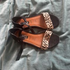 sandal
