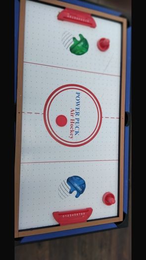 Gaming table