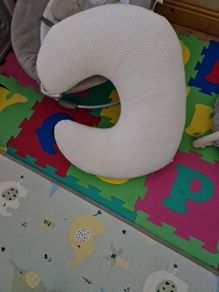 feeding pillow