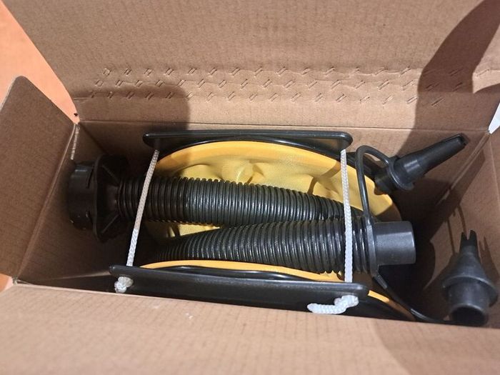 Foot pump