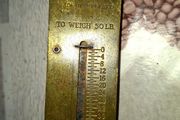 Salter Pocket Balance Hanging Scale. Brass Face and has a maximum capacity of 50 pounds.These scales were manufactured in England, frequently used for fishing or measuring household goods Postage Available or Collection