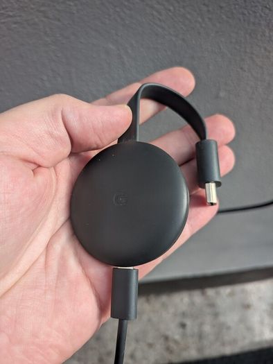 Hannspree Outdoor Monitor Setup + Weatherproof Cover and Google Chromecast