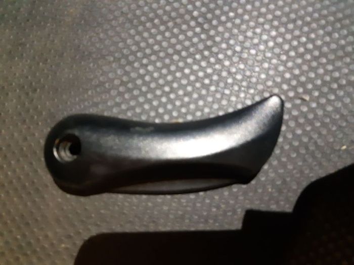 BMW E60 E61 E63 E64 Bonnet Release Lever RHD 7008934