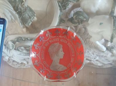Antiques & collect plates