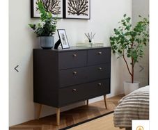 Chest of drawer