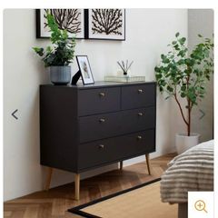 Chest of drawer